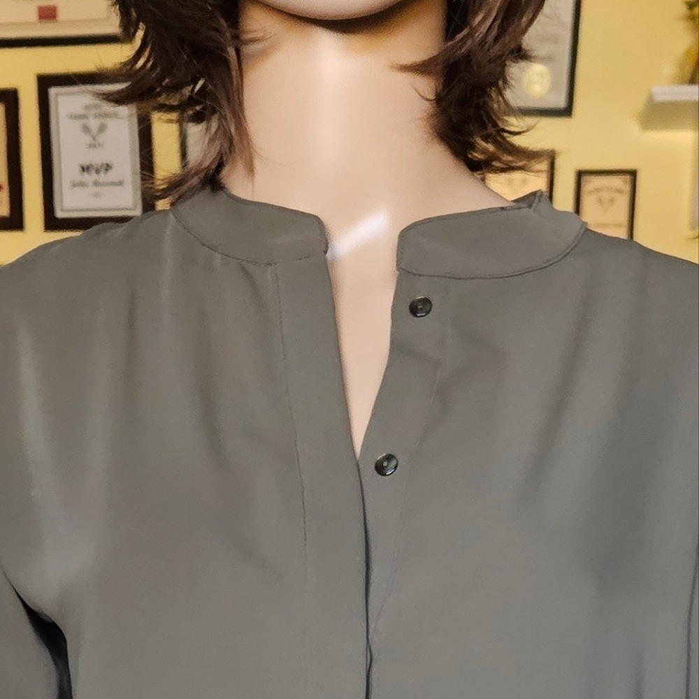 Elie Tahari No Collar Tunic Blouse - Picture 4 of 13